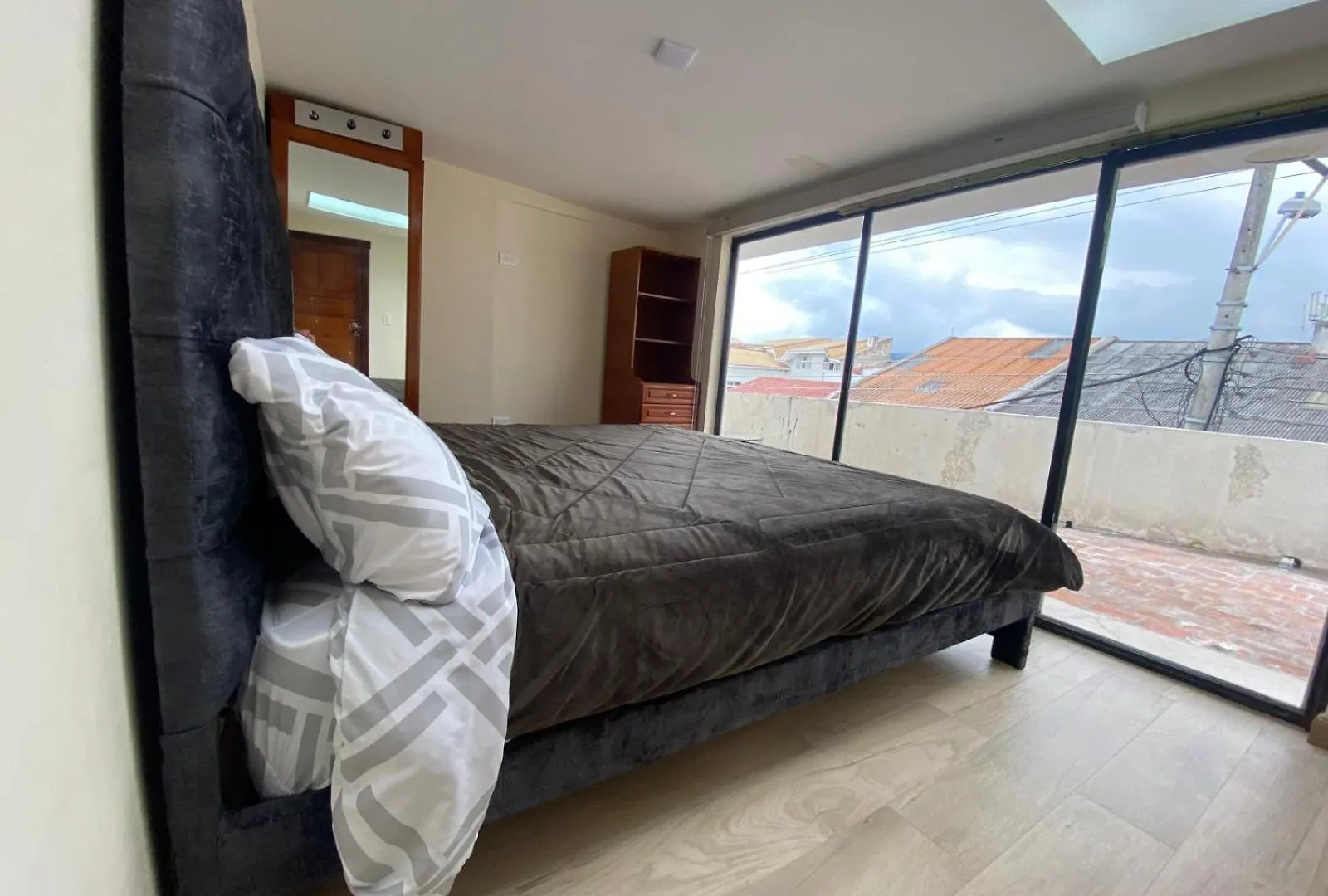 Espectacular departamento para grupo de 11 personas en el centro histórico de Cuenca Apartment